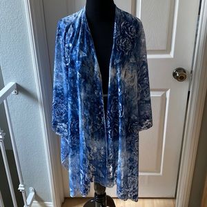 NWT Avenue cover up/cardigan